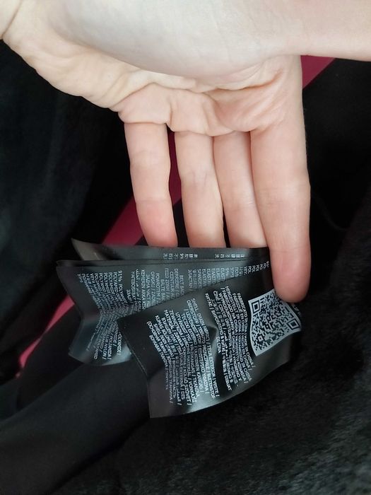 NOWE ekskluzywne czarne futro GUESS futerko płaszcz s