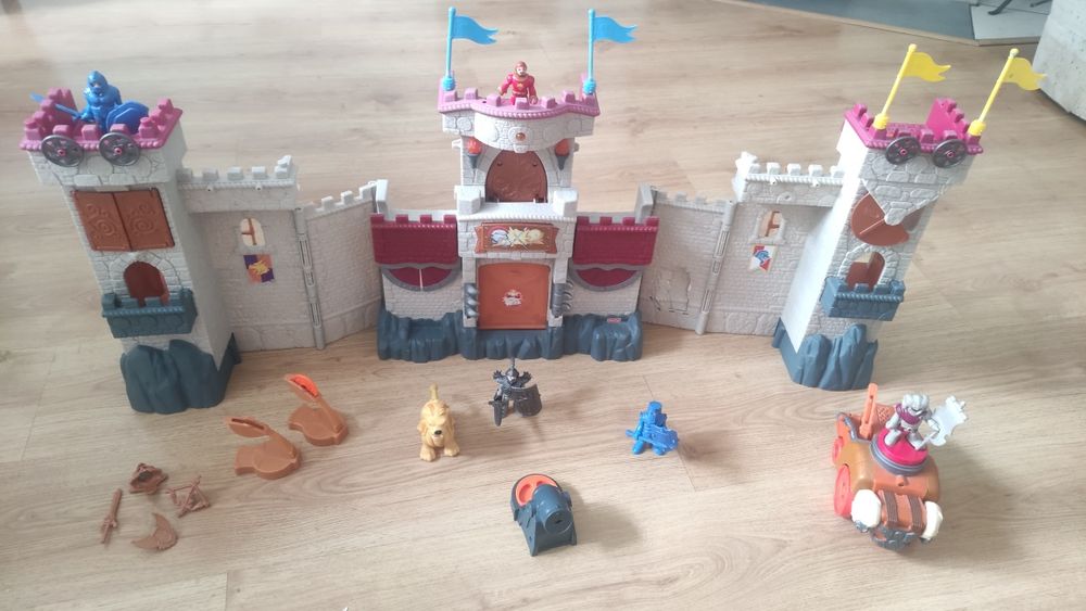 Sprzedam Zamek Warowny Fisher Price