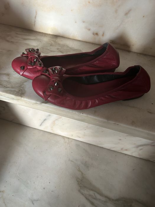 Sabrinas de pele vermelha 38