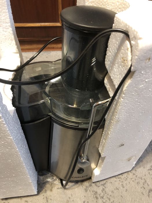 Соковыжималка Scarlett SC-018