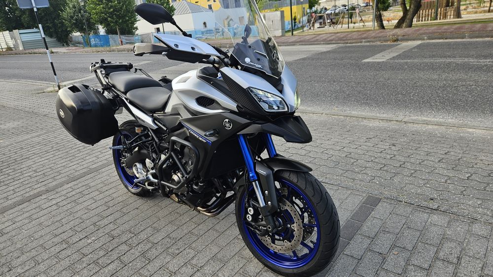 Yamaha tracer 900