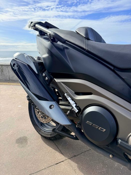 Maxiscooter KYMCO AK550