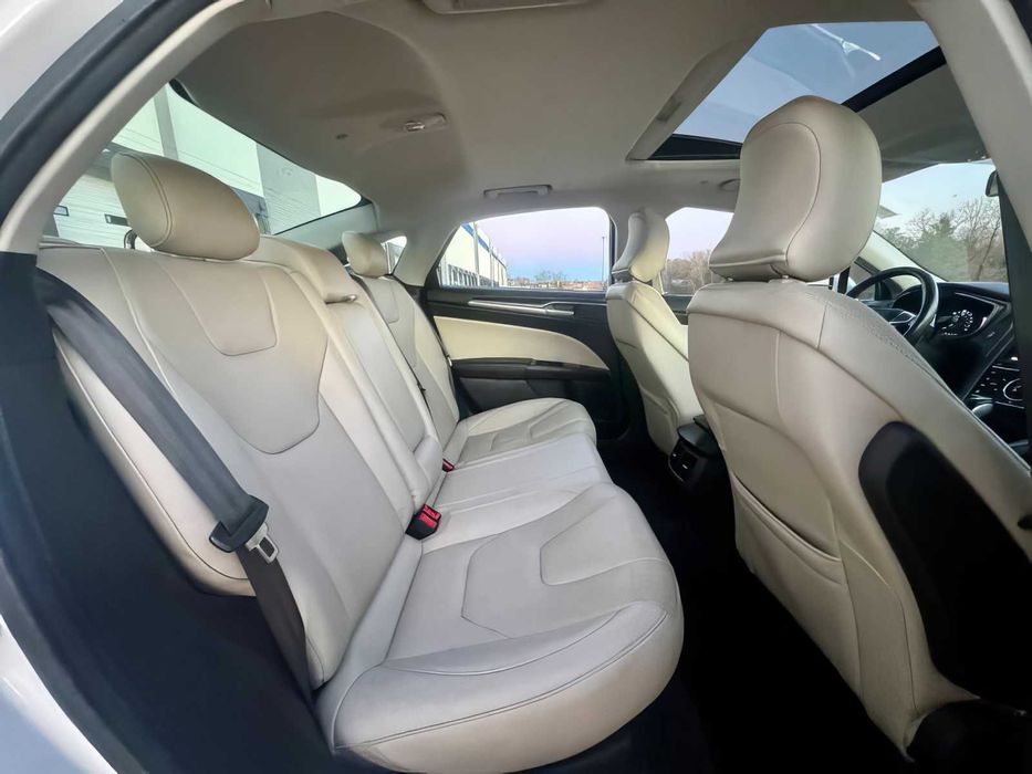 Ford Fusion Titanium      2015