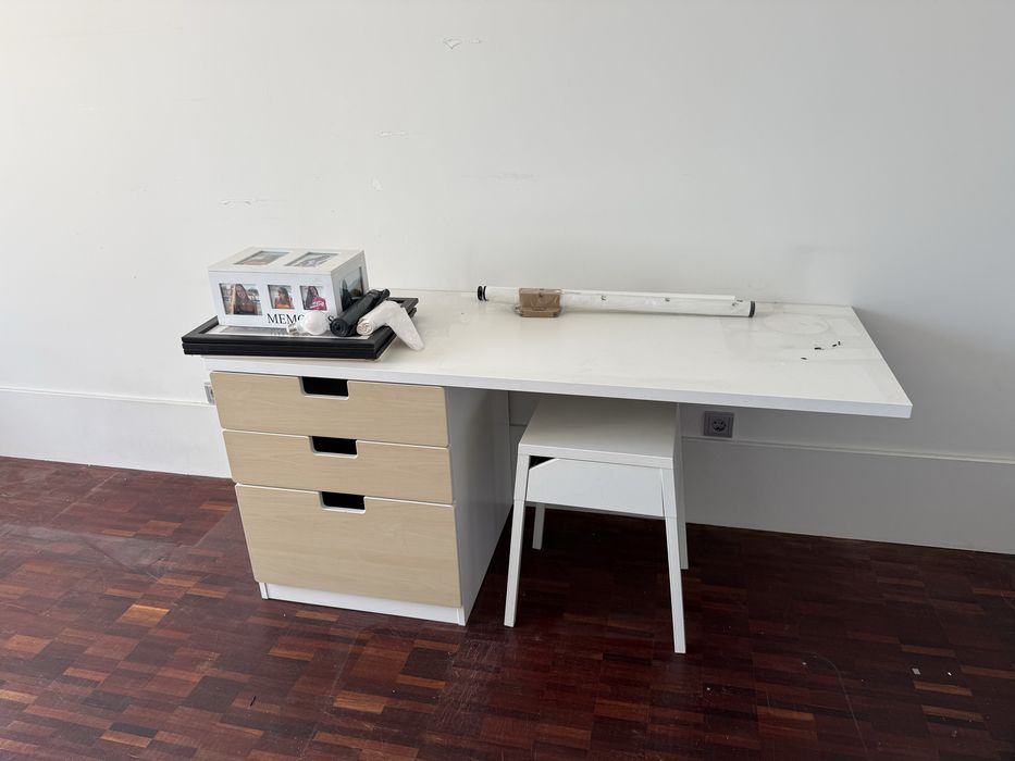 Mesa cabeceira branca ikea
