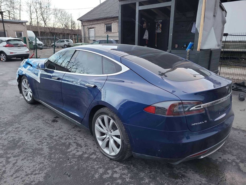 Двері ляда Tesla S 85D 2015р PPSB