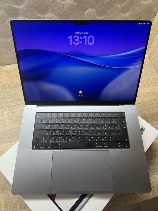 MacBook Pro 16' 2021 A2485 M1 Pro/10 CPU/16 GPU/16Gb RAM/512Gb SSD ідеал