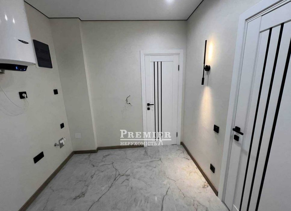 Apartment in Odesa, Zhevakhova Slobidka - View 3
