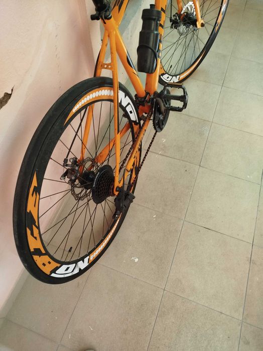 Bike de velocidade  para hobby e final de semana rara  essa em Aveiro!