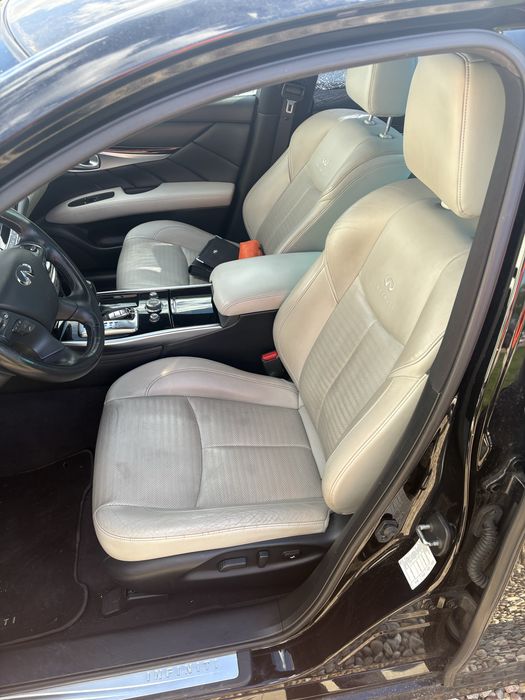 Infiniti m30 s pozostalosci na czesci