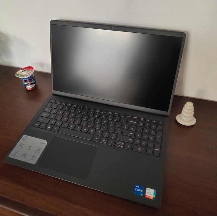 LAPTOP DELL INSPIRON 15 3520 15,6" / i5 12GEN / 16GB / SSD 1TB / WIN 11