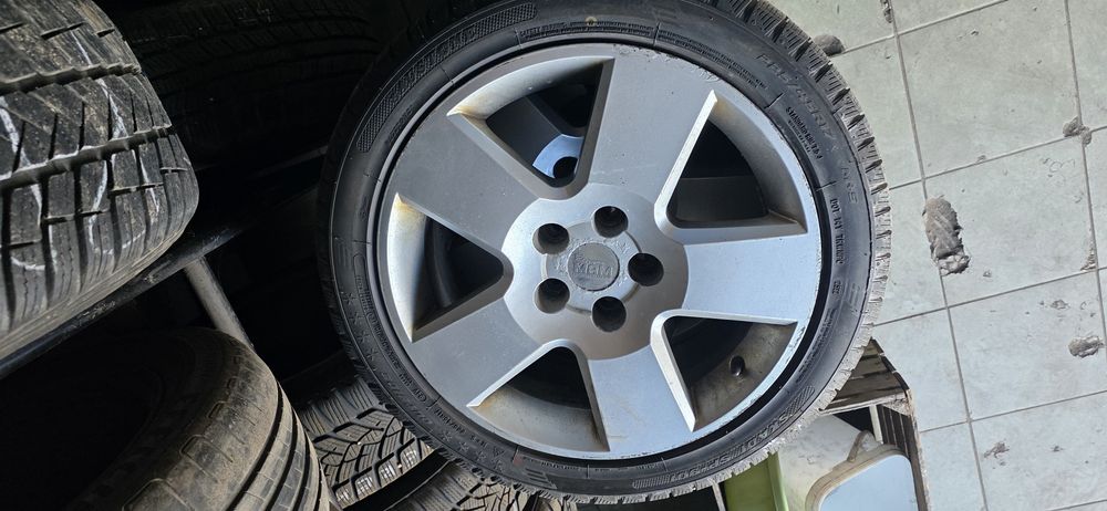 Felgi z oponam superb golf a4 skoda passati 225/45/17 zimowymi z 2022r 5x112