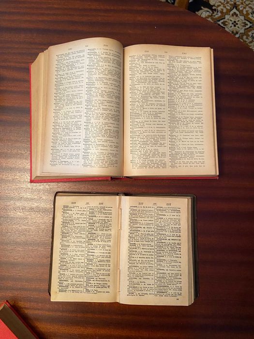 Dicionários antigos