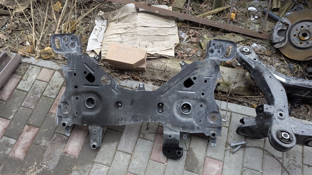 Подрамник jeep Cherokee 2018-2024