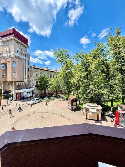 Презентабельний офіс зі свіжим ремонтом в р-ні Стометрівки