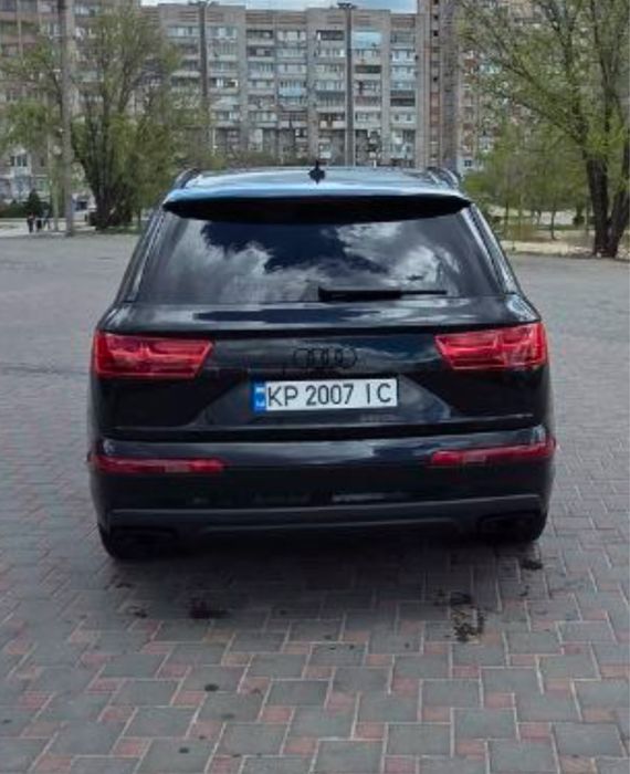 Audi Q7 у відмінному стані