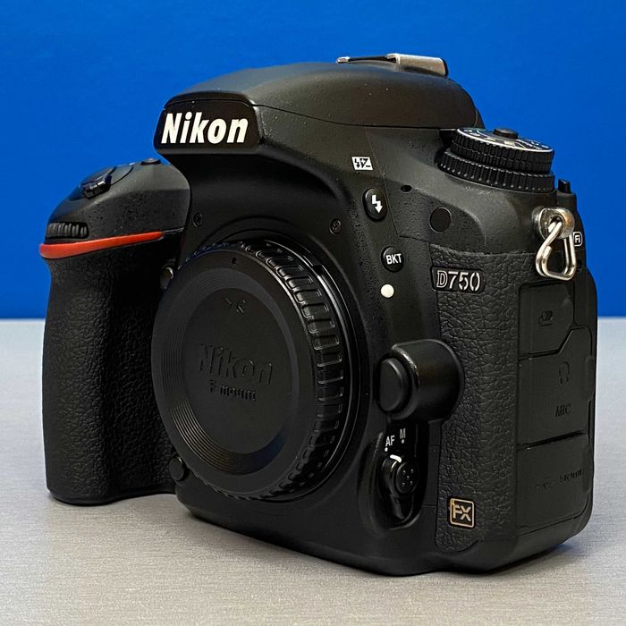 Nikon D750 (Corpo) - 24.3MP