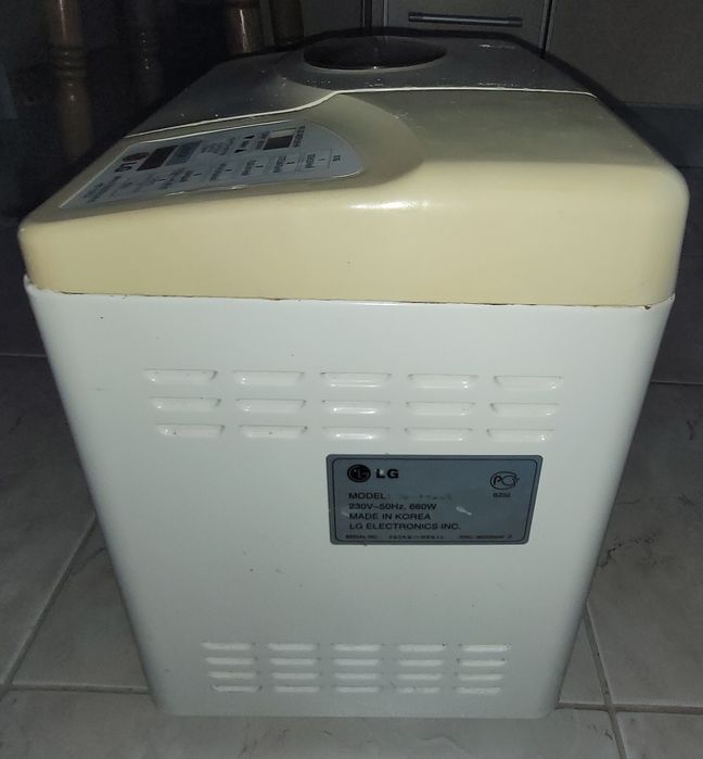 Хлібопіч LG HB-152CE