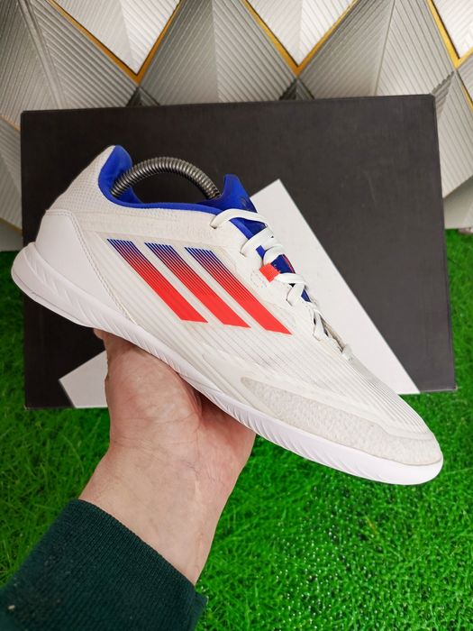 (Без торгу !)Футзалки ,копочки adidas (41р.26.5 см)