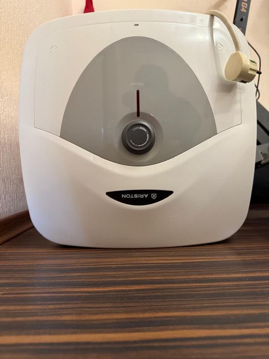 Водонагрівач, бойлер Ariston