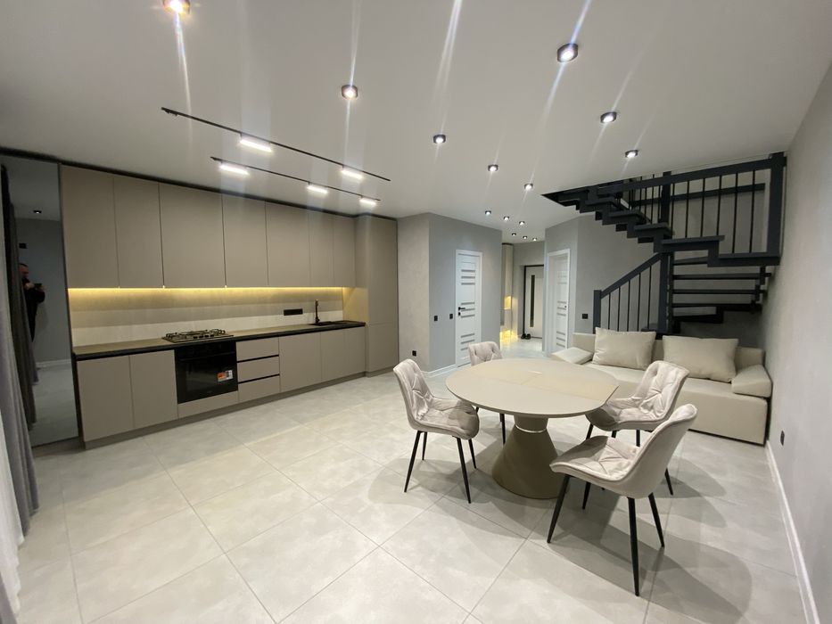 Таунхаус з ремонт 92м2