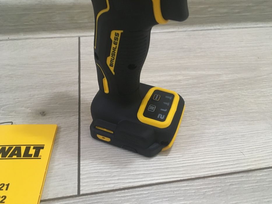 DEWALT DCF921B ATOMIC 20V 1/2" Бесщеточный гайковерт из США