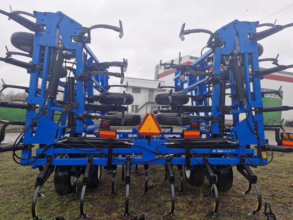культиватор CASE Tiger mate II  13,4 метров
