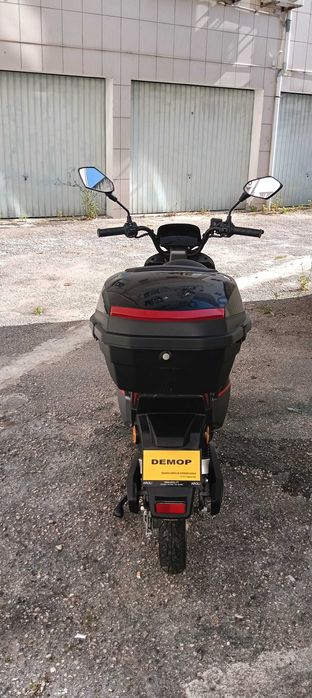 Scooter elétrica