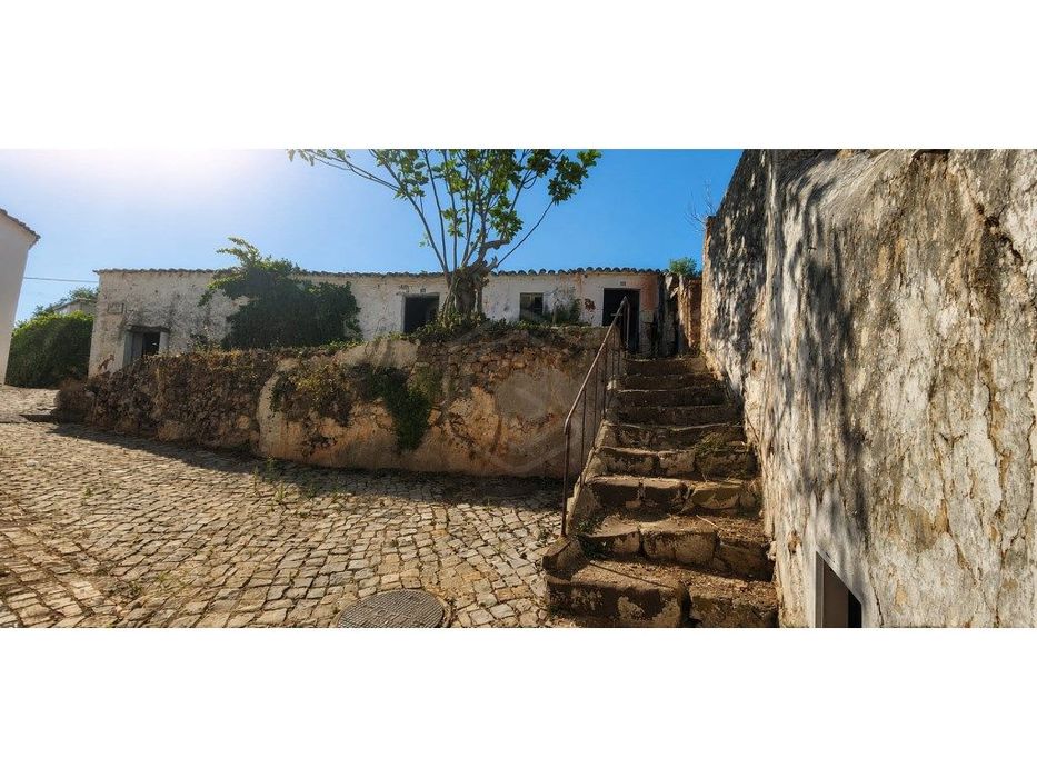 3 Ruinas para recuperar no centro de Santa Catarina, Tavira