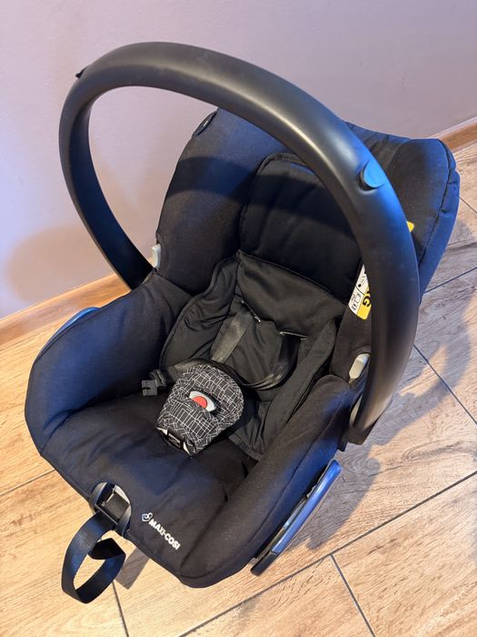 Fotelik samochodowy + nosidełko Maxi Cosi 0-13 kg