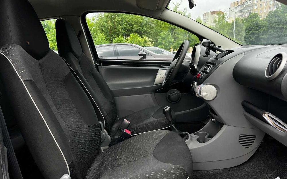 Peugeot 107 2011