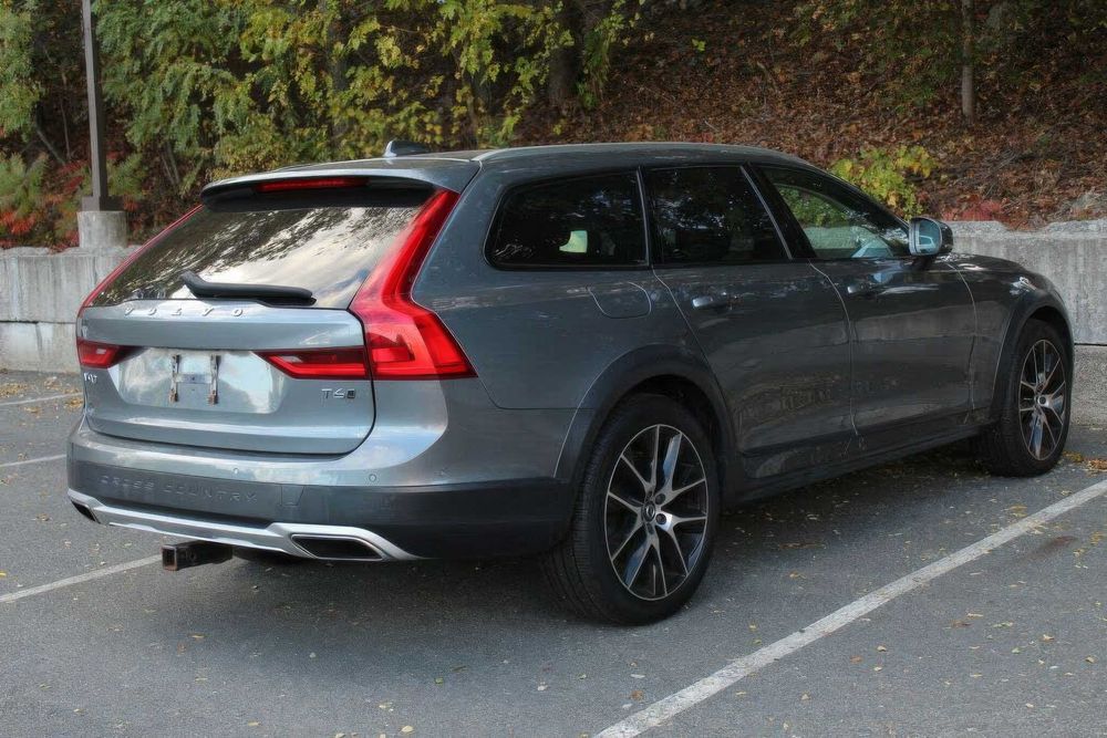 Volvo V90 Cross Country T6      2019