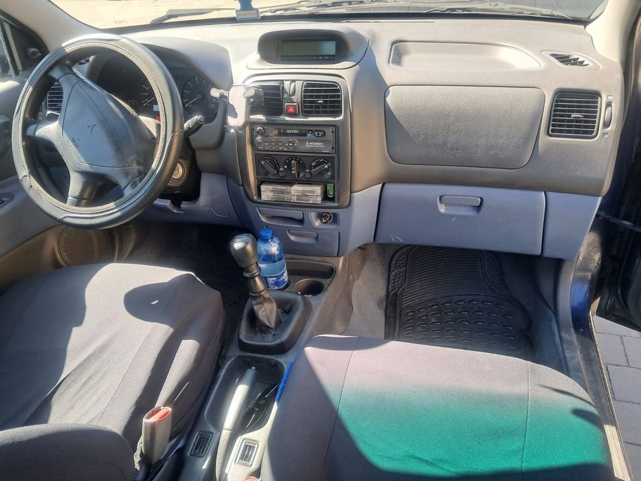 Mitsubishi Space Star 1.3 2000r.