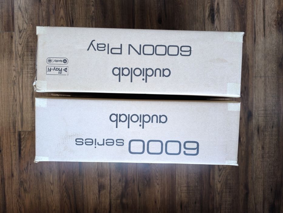 Zestaw stereo plus monitory.