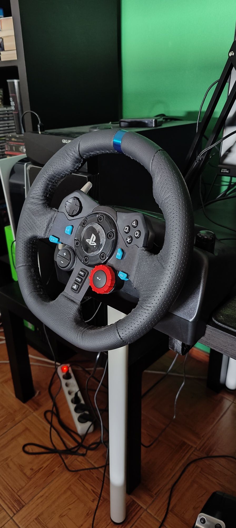 Volante Logitech G29 Driving Force PS5/PS4/PS3/PC Lumiar • OLX Portugal