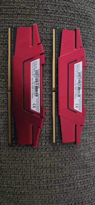 Kit RAM G.Skill Ripjaws V 8GB (2x4GB) DDR4-2400MHz Red