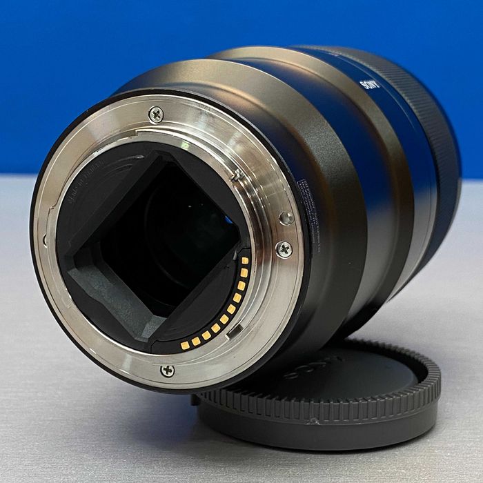 Sony FE 90mm f/2.8 Macro G OSS