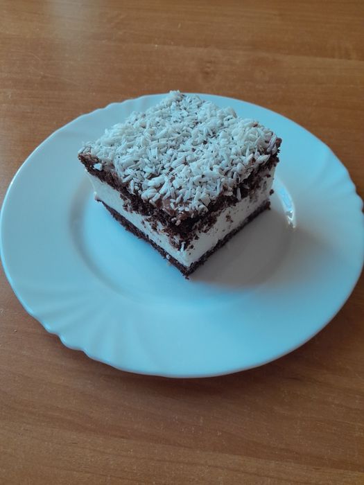 Domowe ciasta ciasteczka salatki na imprezę urodzinowy