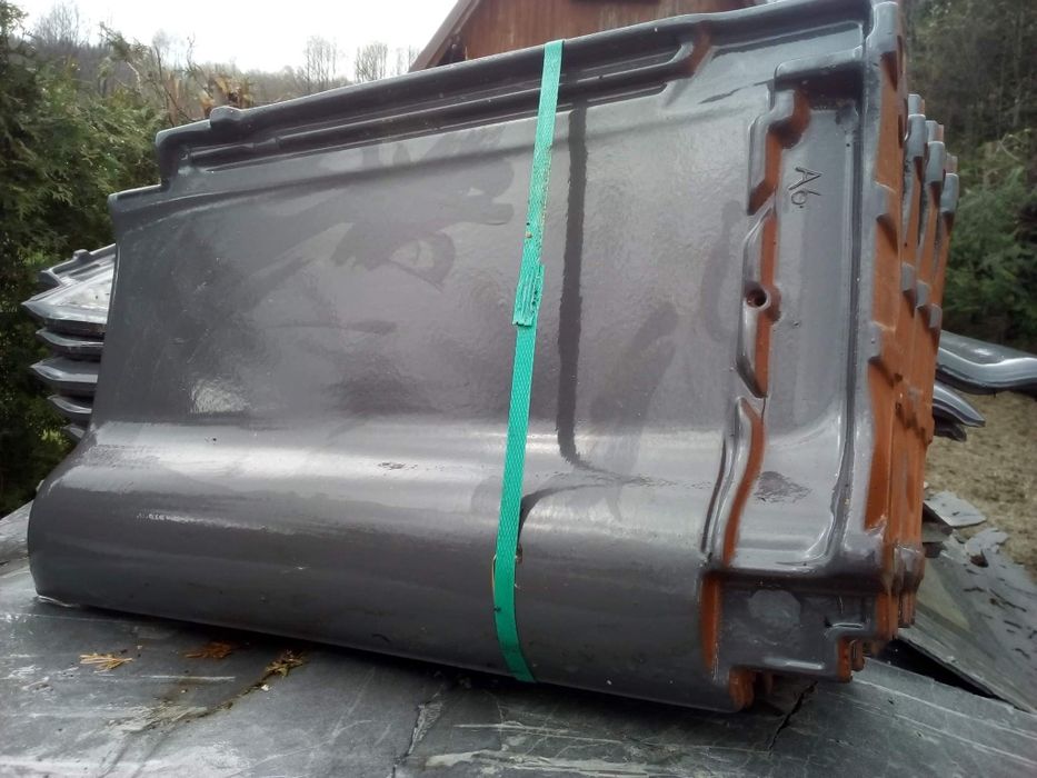 Dachówka ceramiczna piemont roben , glazurowana.