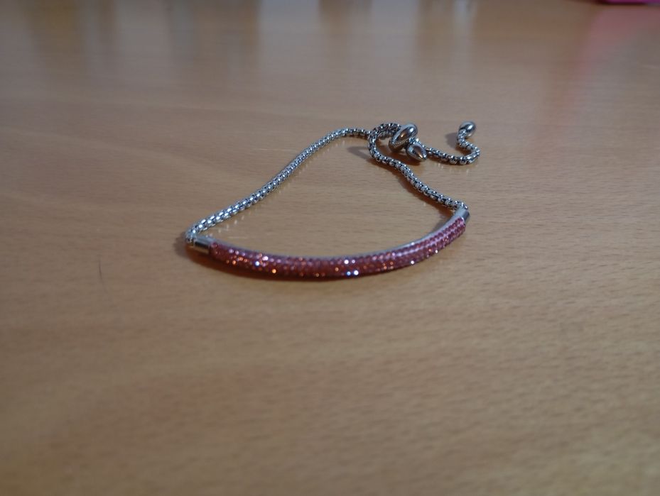 Mega lote de bijuteria variada: anéis, pulseiras e colares
