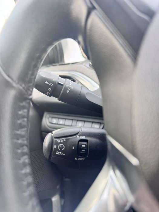 PEUGEOT 208 1.2  allure de 2015 nacional garantia de 18 meses