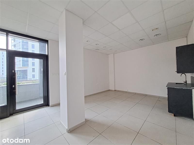 Altus lokal 41 m2, na parterze z witrynami