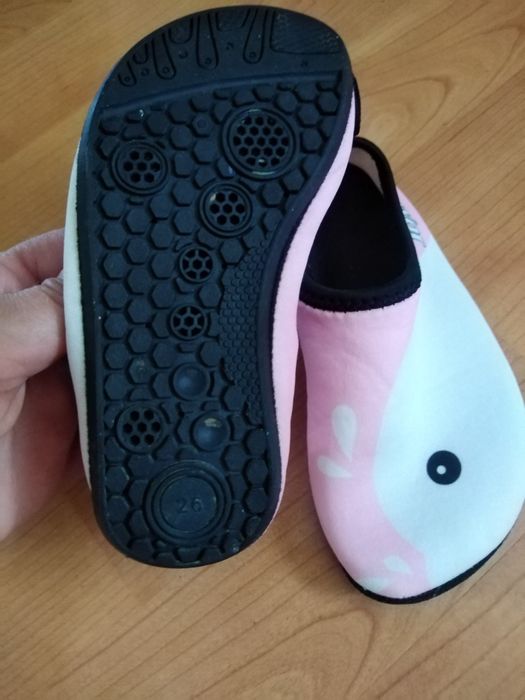 Аквашузи капці для купання