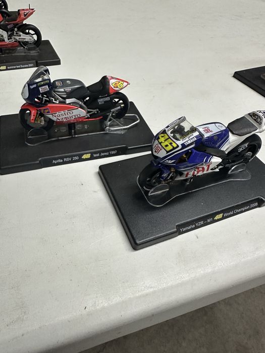 Motos valentino rossi escala 1.18