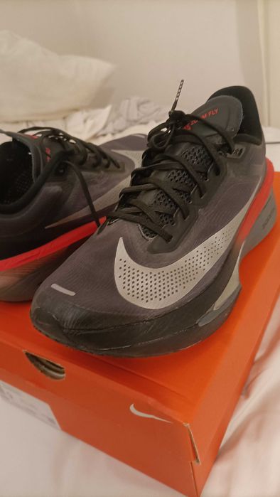 Tennis preto nike