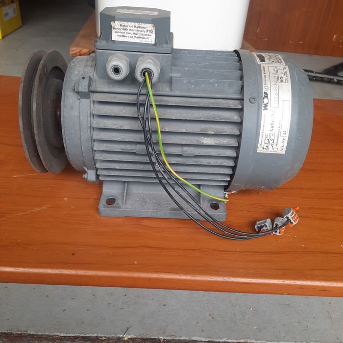 Silnik elektryczny 400V dwubiegowy  0,6/2,4 KW