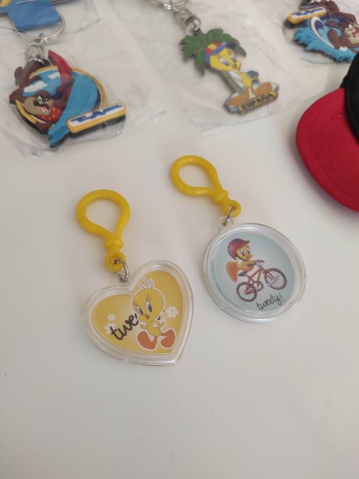 Breloczki looney tunes zestaw bajkowe kolekcjonerskie ozdobne