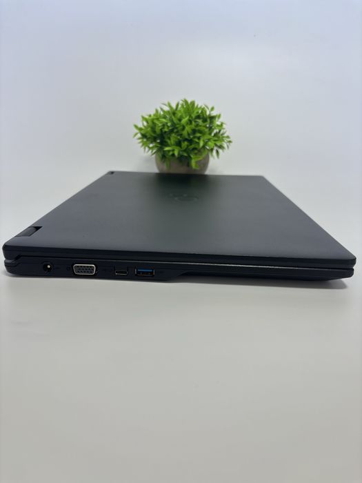 Fujitsu LifeBook E558