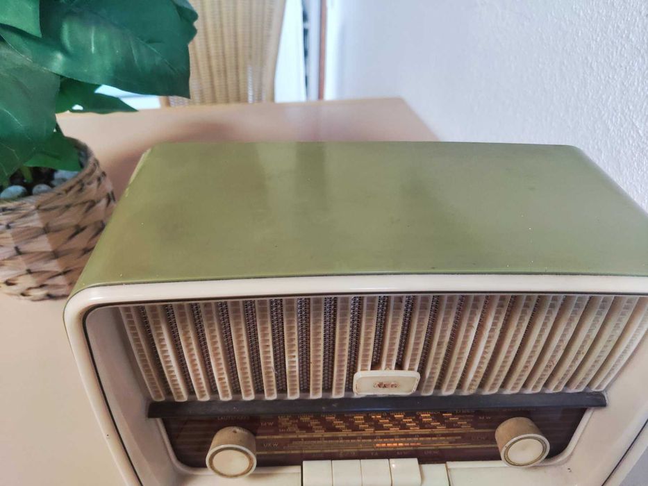 Rádio AEG Bimbinette – 1959/60 – Válvulas – Totalmente Funcional