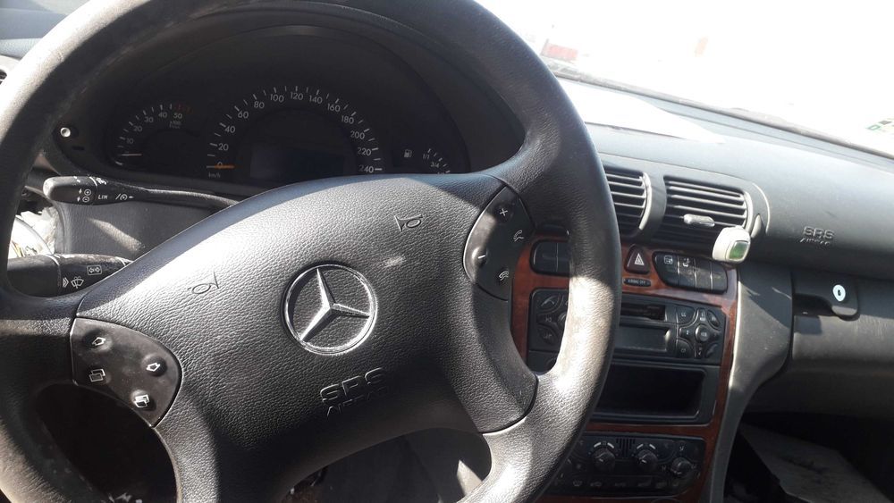 Temos para peças Mercedes C 200 Diesel