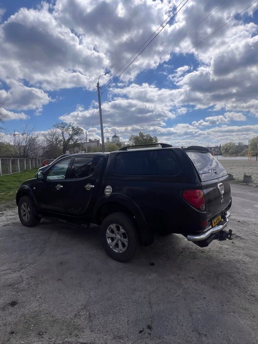 Mitsubishi L200 2011рік